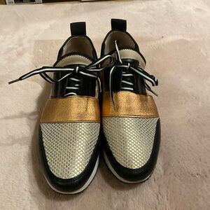 Worn Steve Madden sneakers - size 8 - antics rose gold